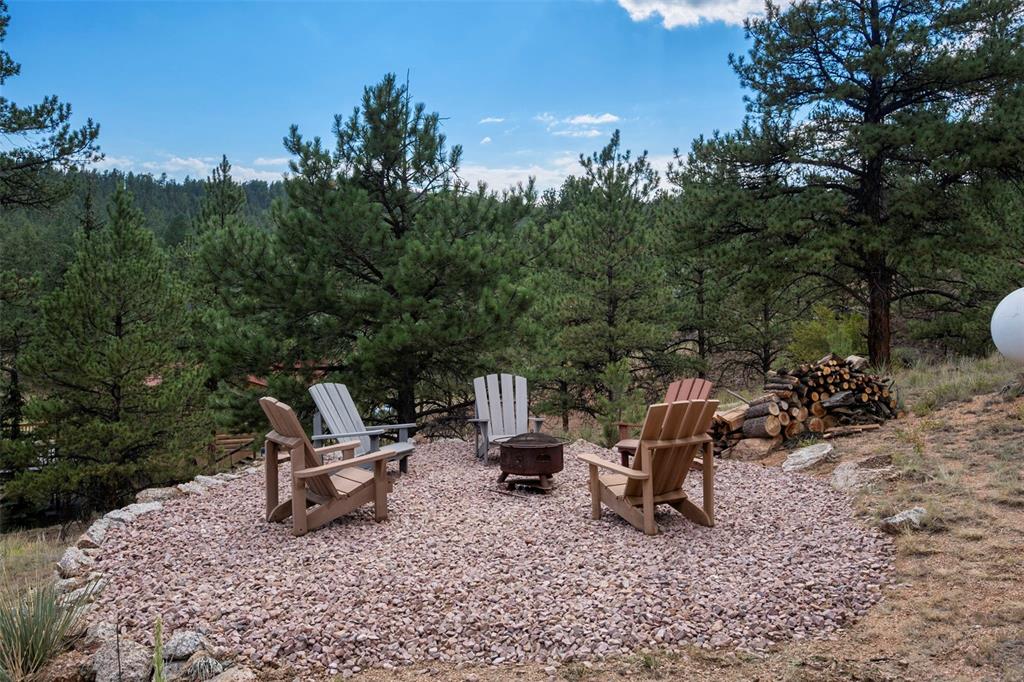 Image 21 of 38: Patio