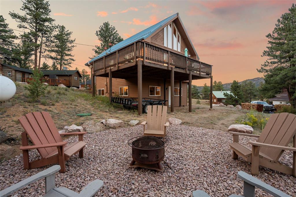 Image 38 of 38: Back of Structure