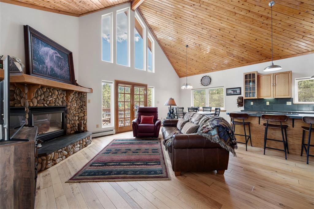 Image 4 of 38: Living Room