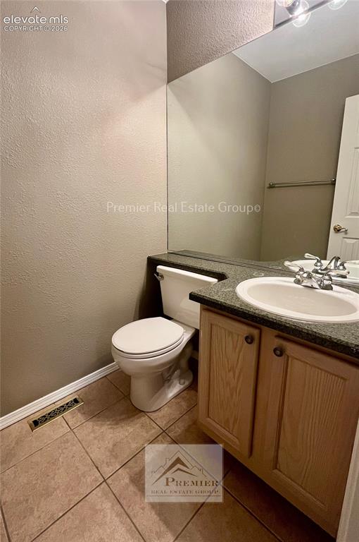Image 16 of 24: Bathroom