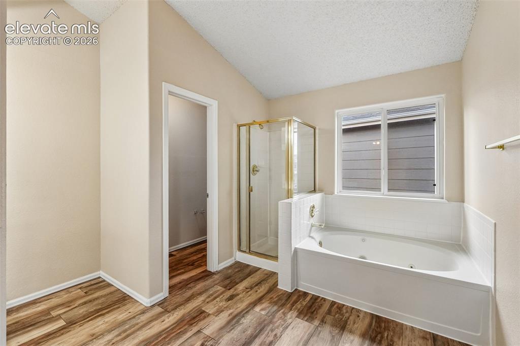Image 13 of 29: Bathroom