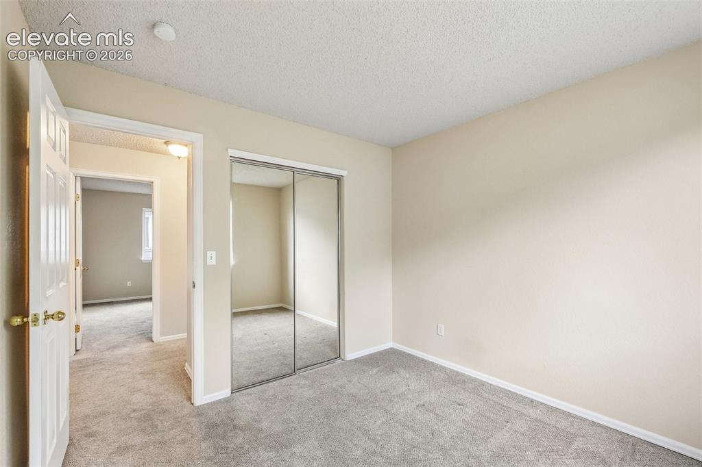 Image 19 of 29: Bedroom