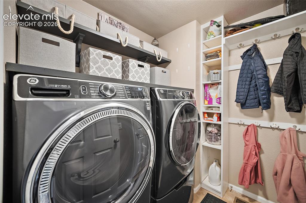 Image 15 of 29: Laundry