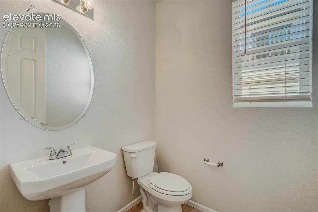 Image 17 of 41: Bathroom
