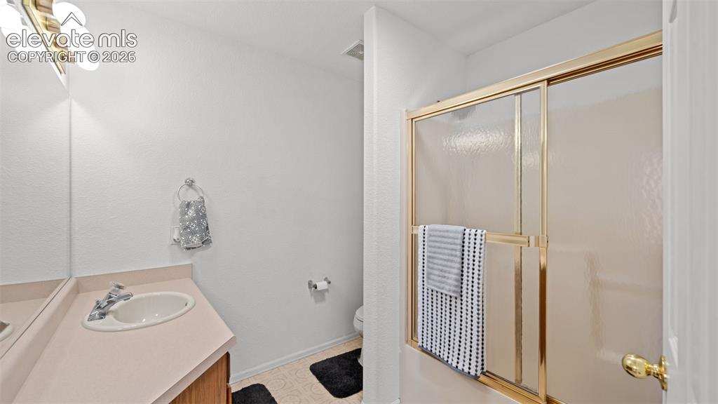 Image 18 of 37: Master Bathroom