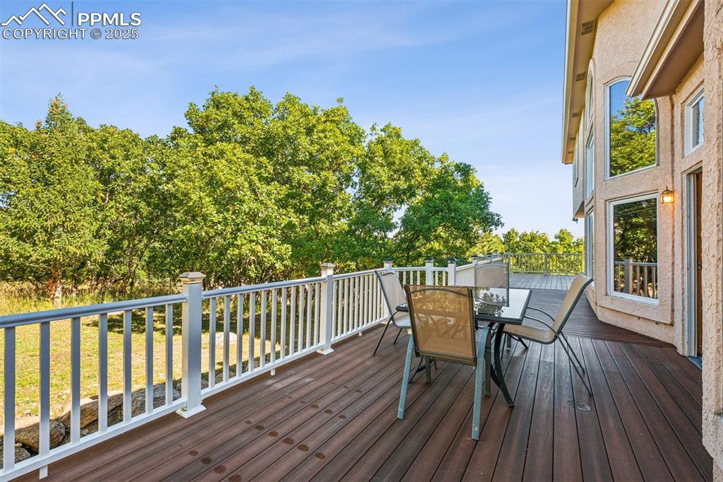 Image 3 of 50: City Views Accessible by Trimming Hedges