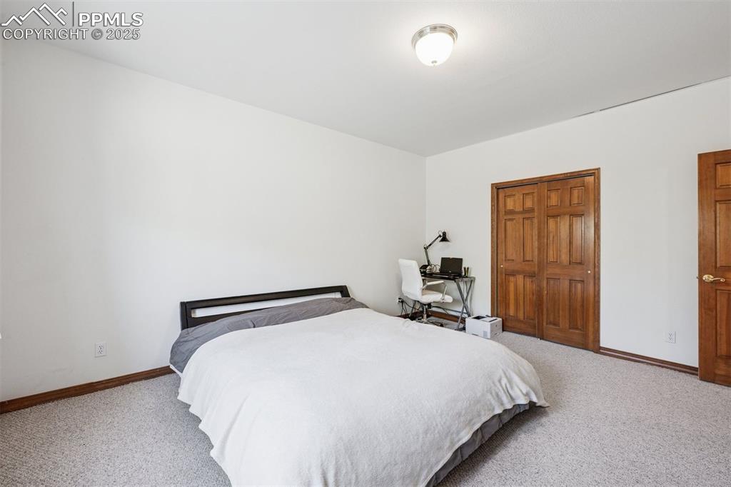 Image 45 of 50: Bedroom