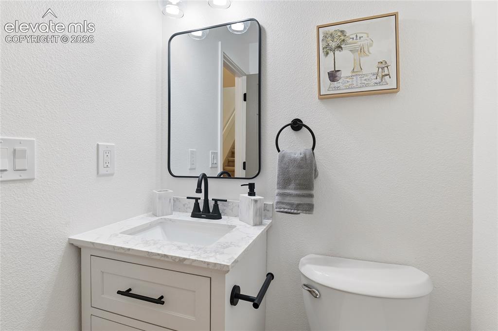 Image 7 of 26: Bathroom