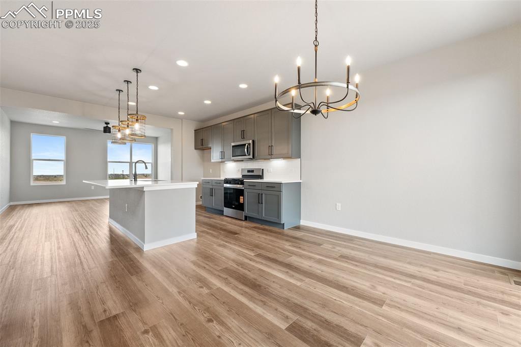 Image 10 of 48: Kitchen