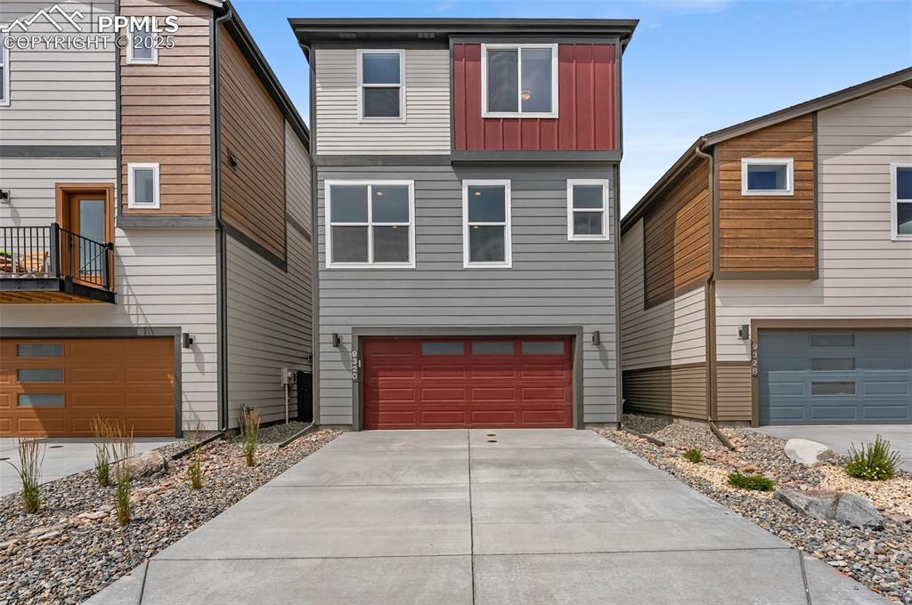 Image 43 of 48: Back of Structure