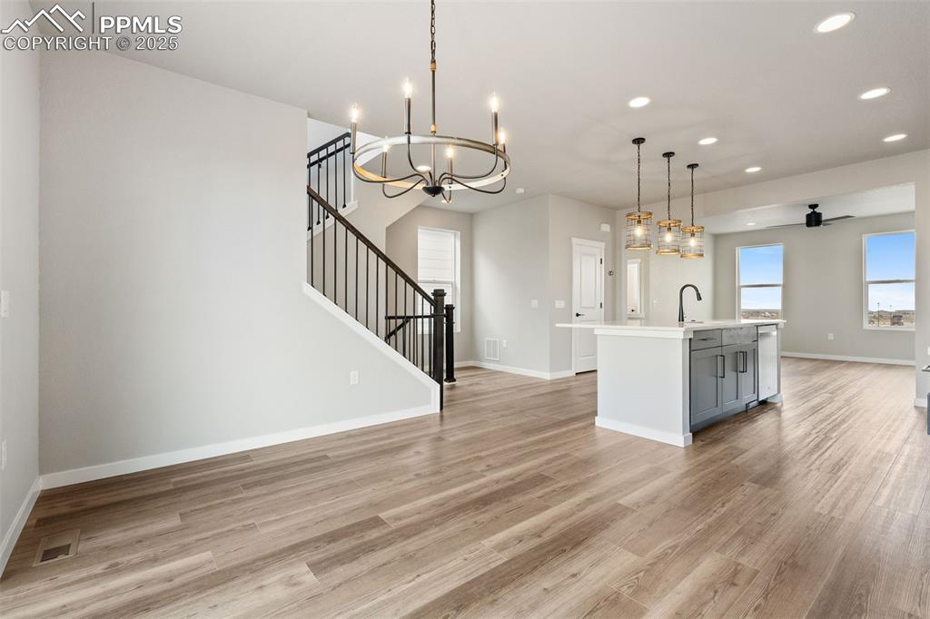 Image 9 of 48: Kitchen