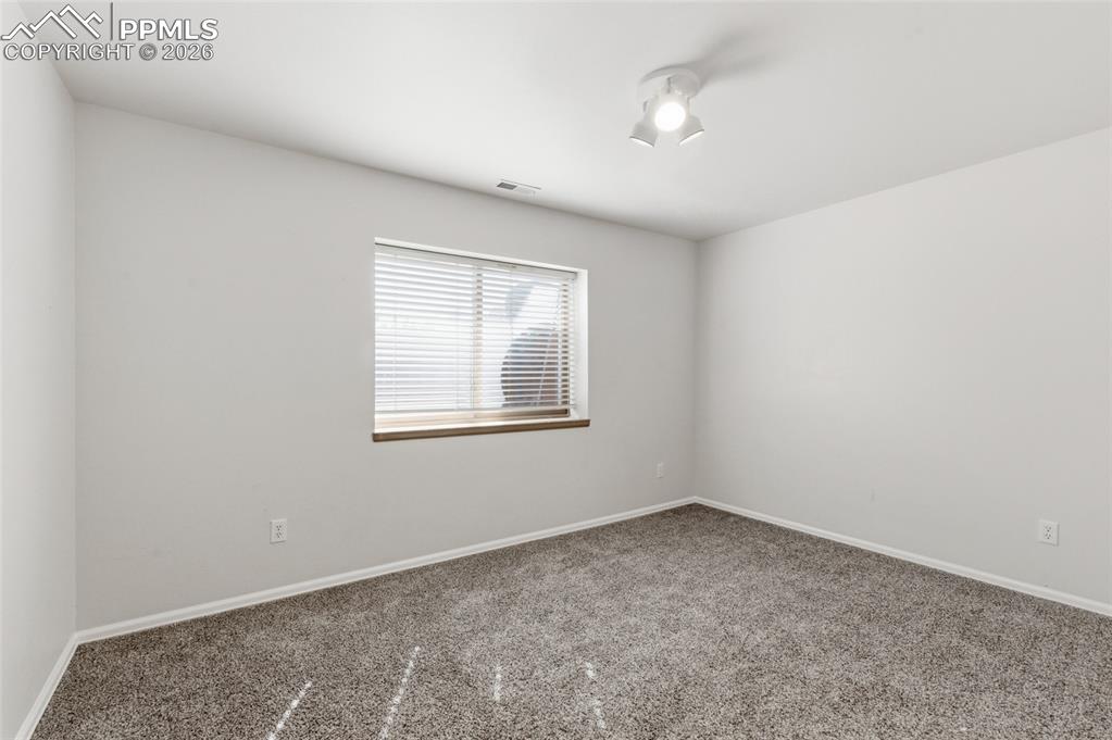 Image 34 of 41: Bedroom