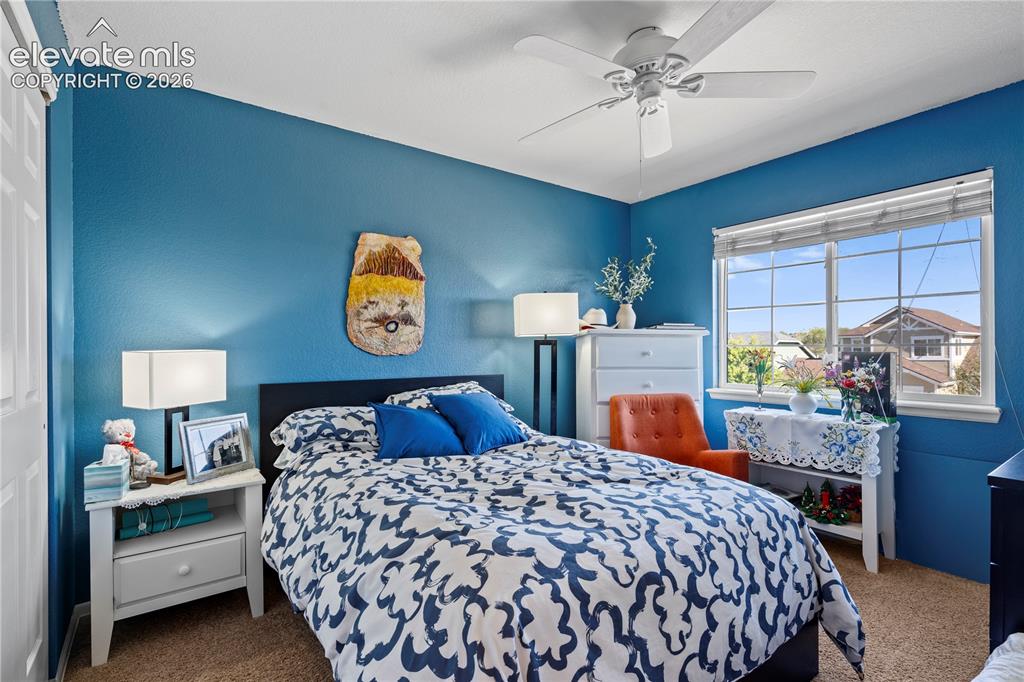 Image 11 of 27: Bedroom