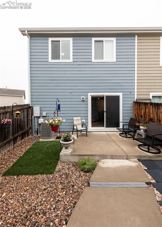 Image 21 of 24: Back of Structure