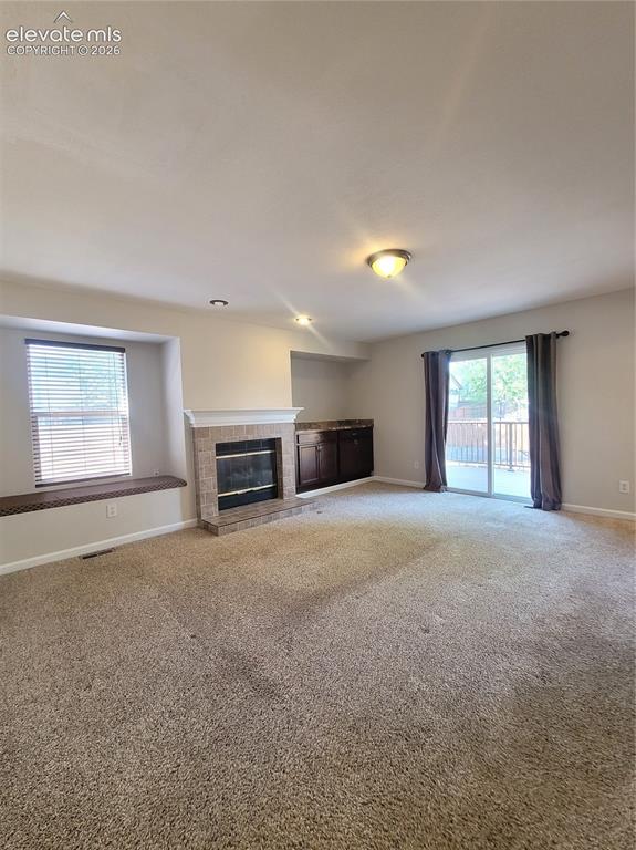 Image 6 of 22: Living Room