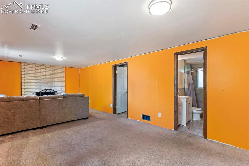 Image 23 of 37: Living Room