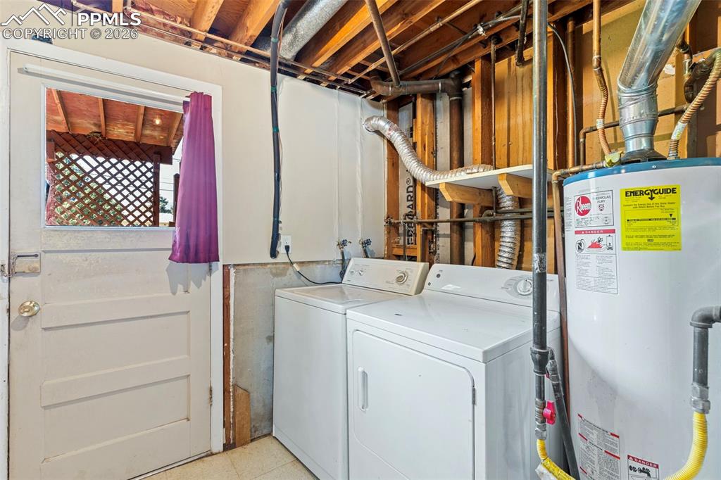 Image 30 of 37: Laundry