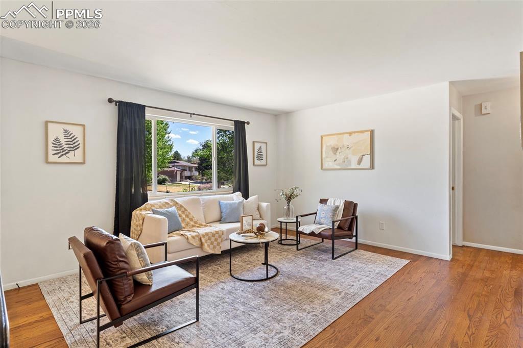 Image 5 of 37: Living Room