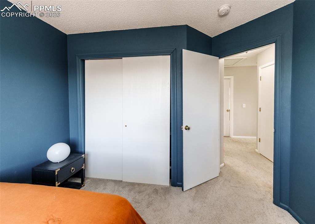 Image 29 of 45: Bedroom