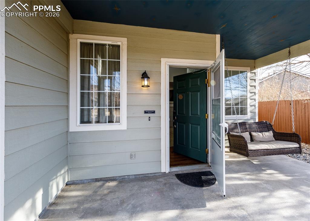 Image 5 of 45: Entry