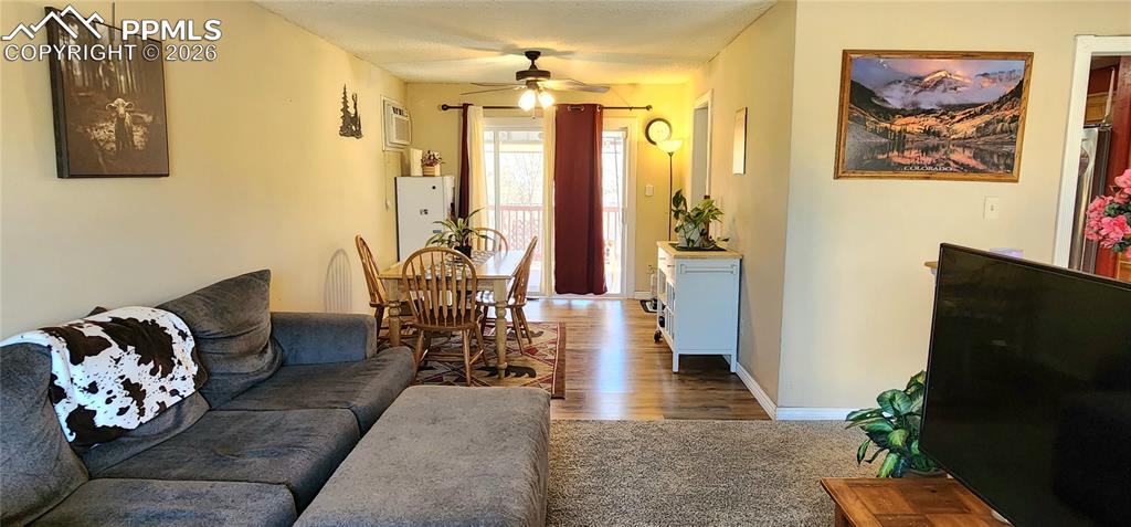 Image 14 of 35: Living Room