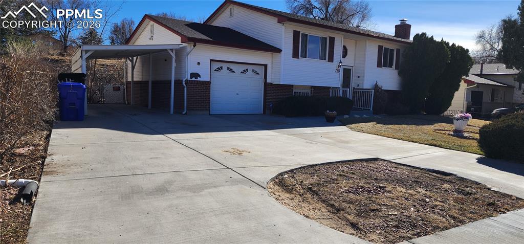 Image 3 of 35: Front of Structure