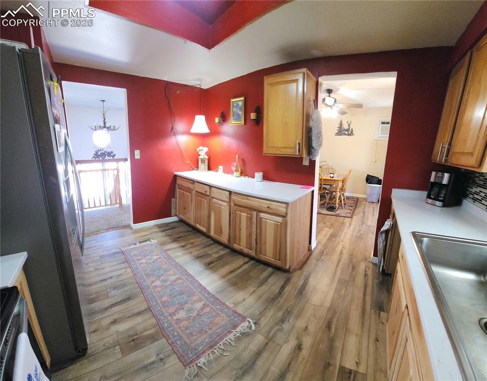 Image 8 of 35: Kitchen