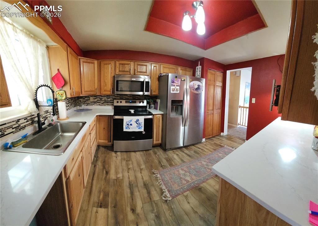 Image 9 of 35: Kitchen