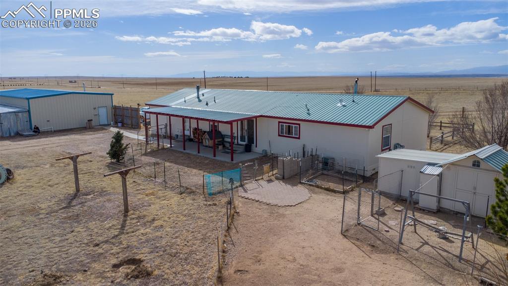 Image 38 of 49: Back of Structure