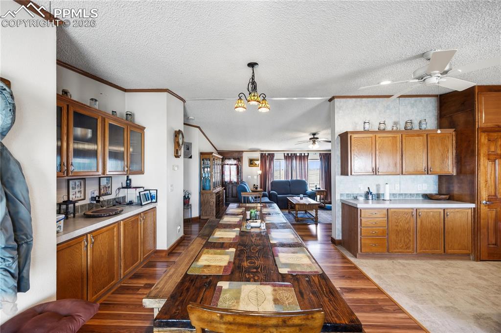 Image 7 of 49: Kitchen