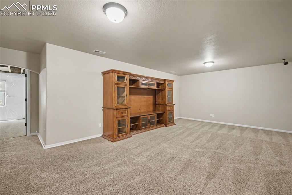 Image 28 of 42: Family Room