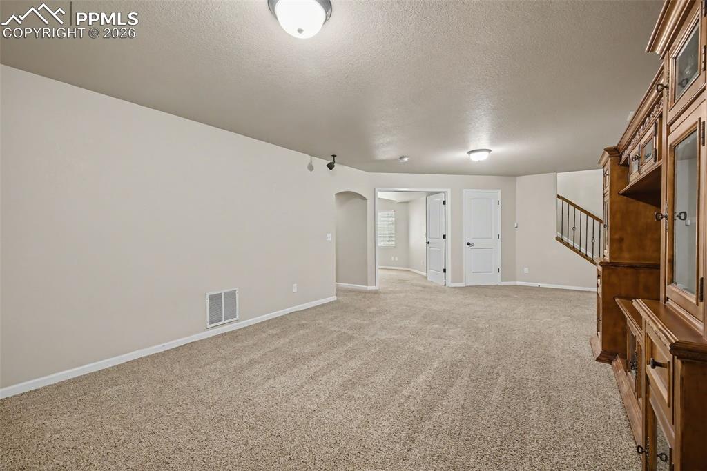 Image 30 of 42: Family Room