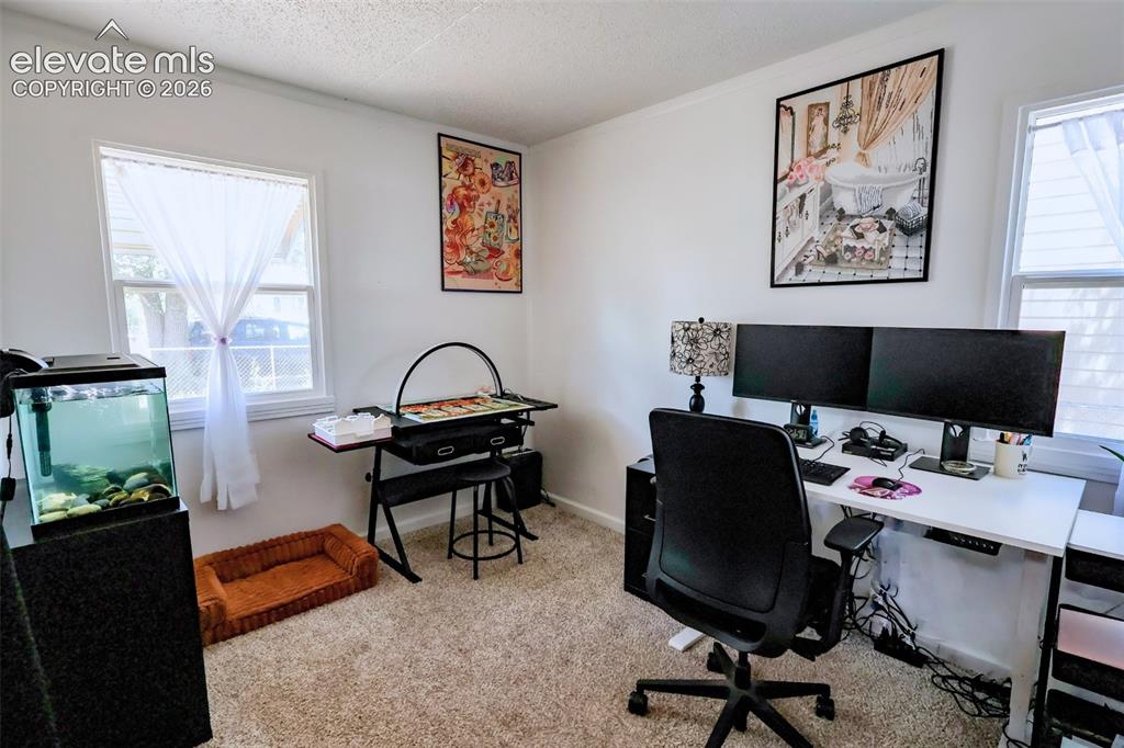 Image 8 of 19: Office
