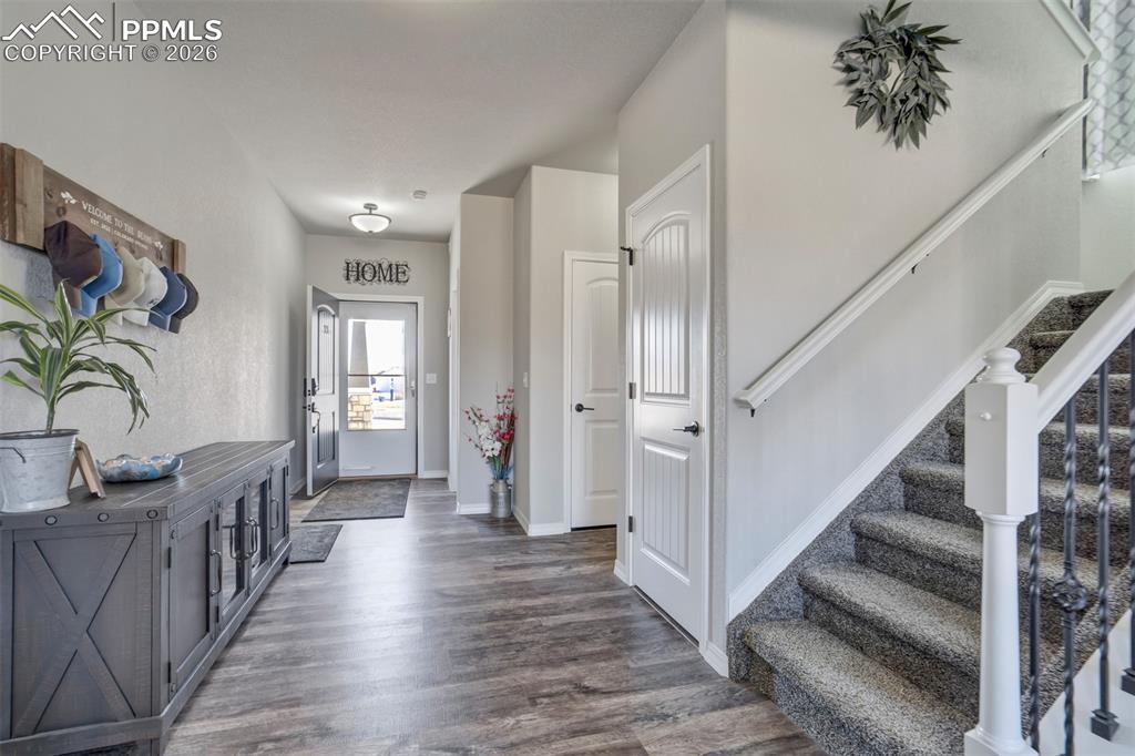 Image 3 of 39: Entry