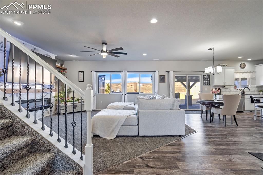 Image 4 of 39: Living Room