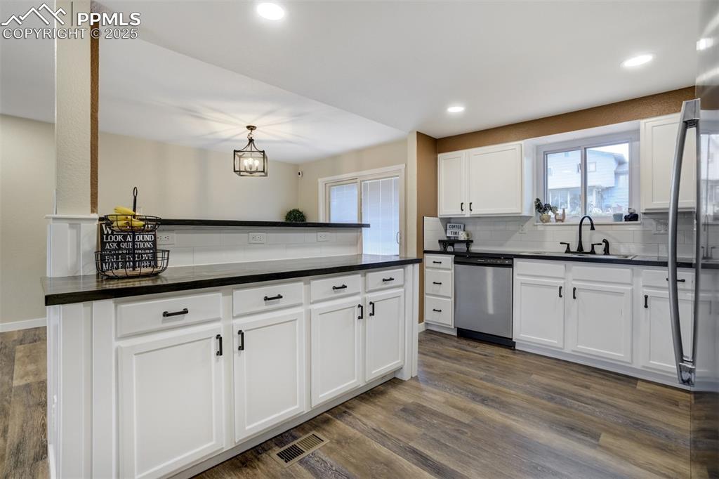 Image 14 of 47: New Cabinets