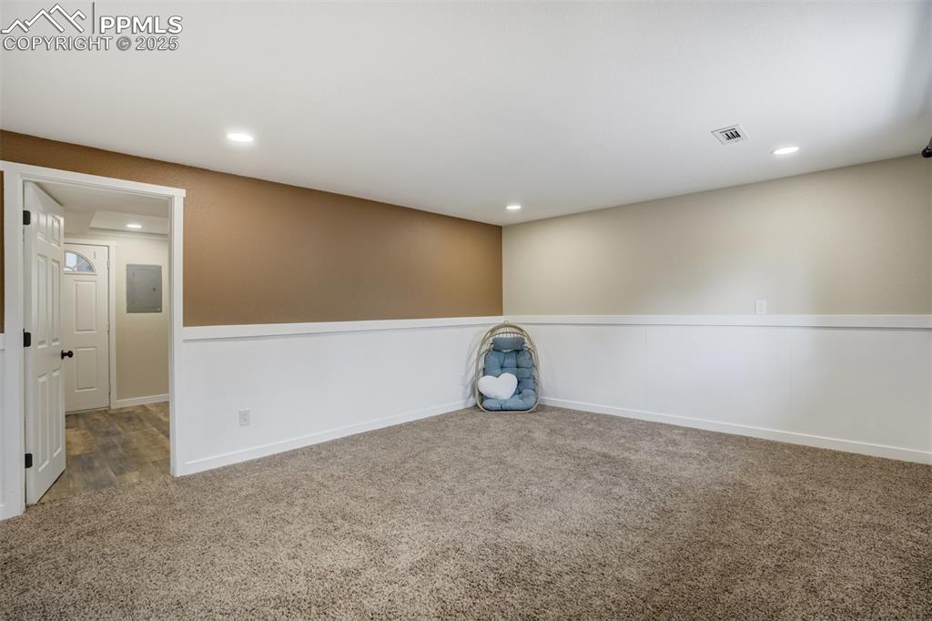 Image 28 of 47: Extra Large Room for Recreation or Additional Living Space