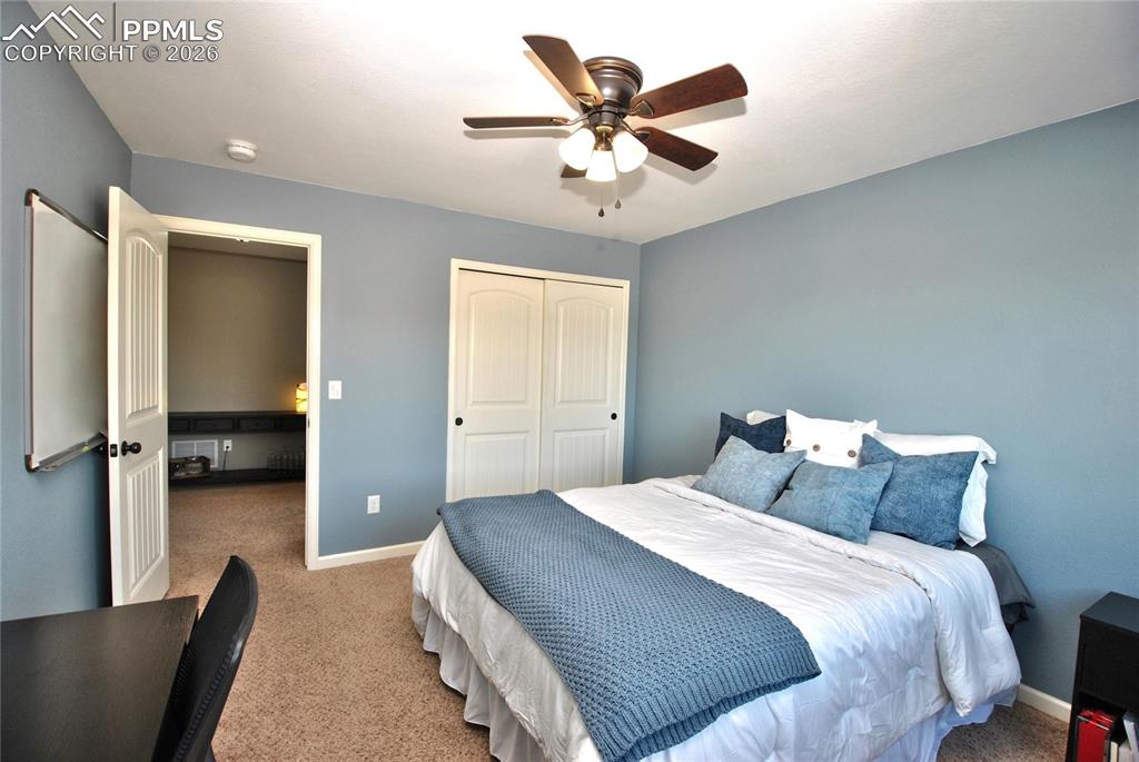 Image 18 of 40: Bedroom