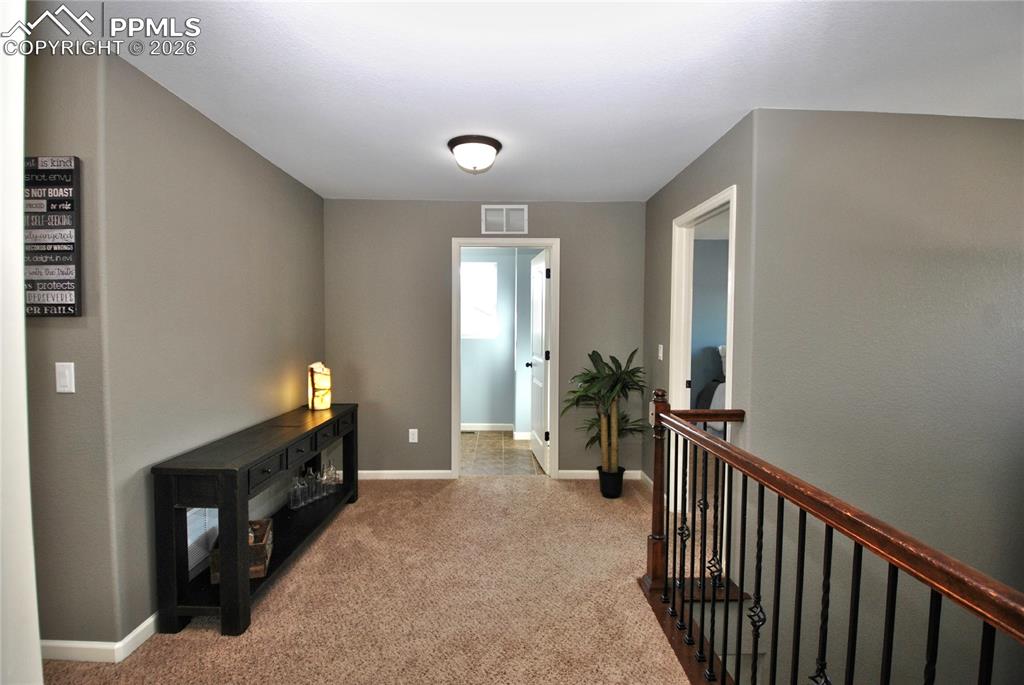 Image 25 of 40: Hallway