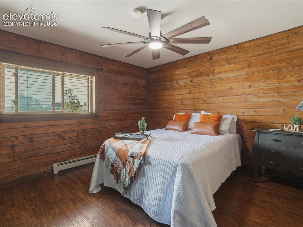 Image 14 of 44: Master Bedroom