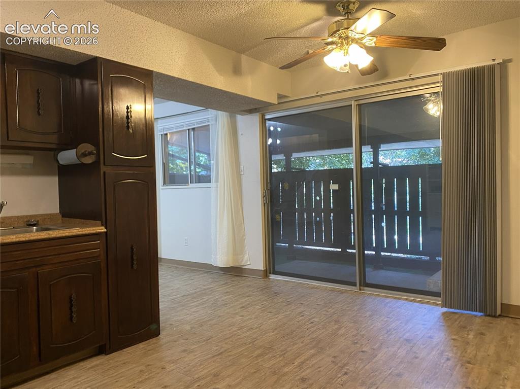 Image 15 of 25: Dining Room
