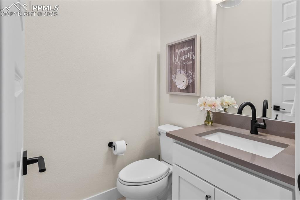 Image 14 of 49: Bathroom