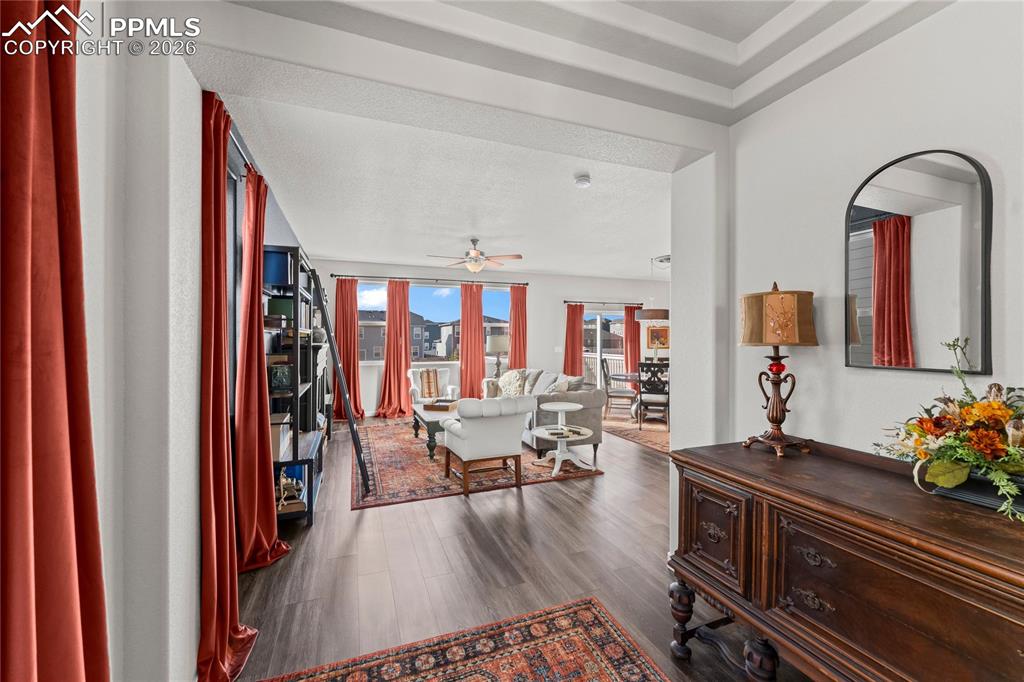 Image 3 of 46: Entry