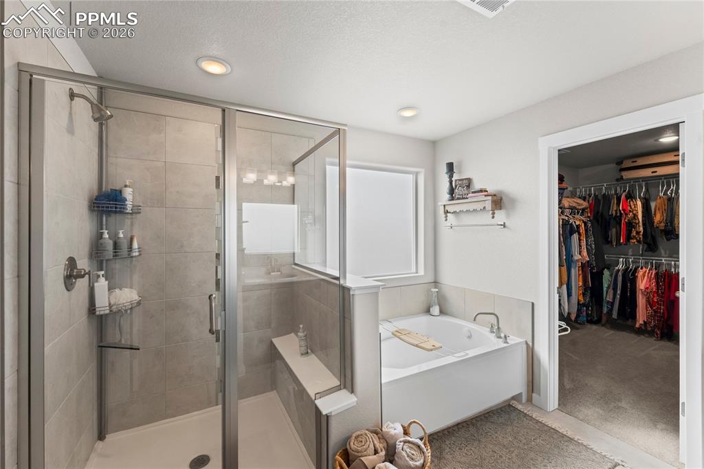 Image 31 of 46: Master Bathroom