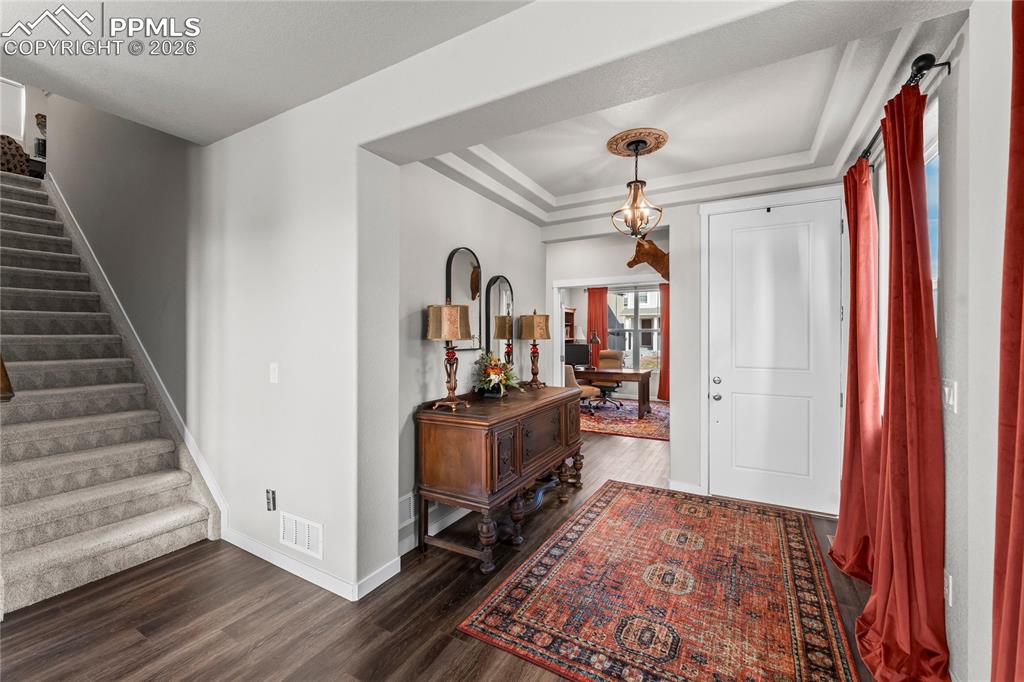 Image 8 of 46: Entry