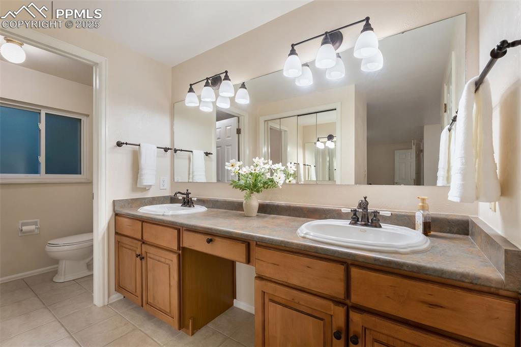 Image 25 of 50: Master Bathroom