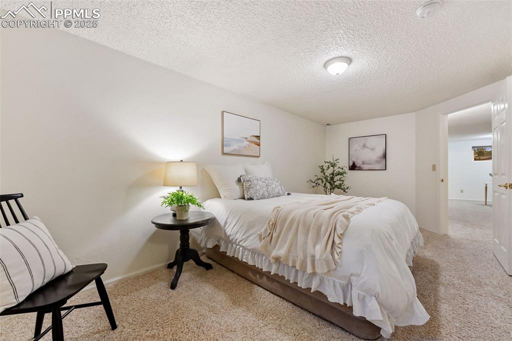 Image 40 of 50: Bedroom