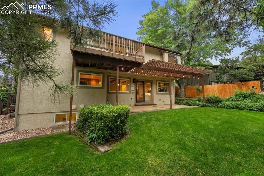 Image 43 of 50: Back of Structure