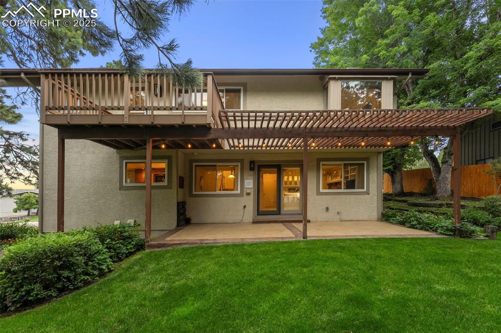 Image 44 of 50: Back of Structure