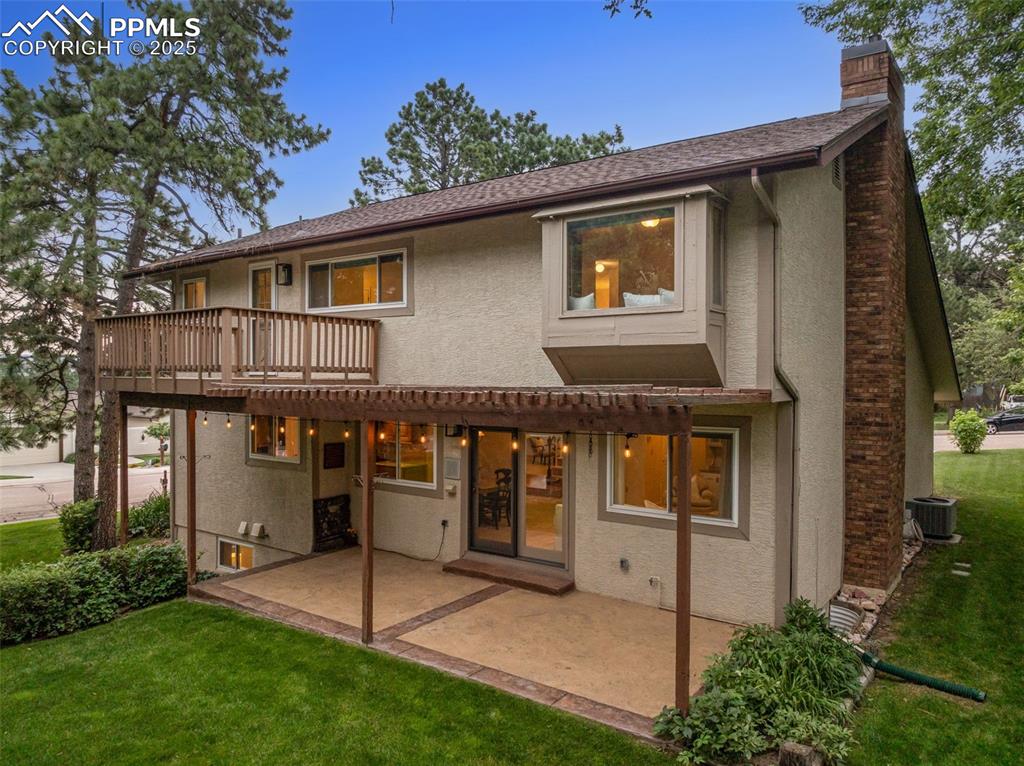 Image 48 of 50: Back of Structure